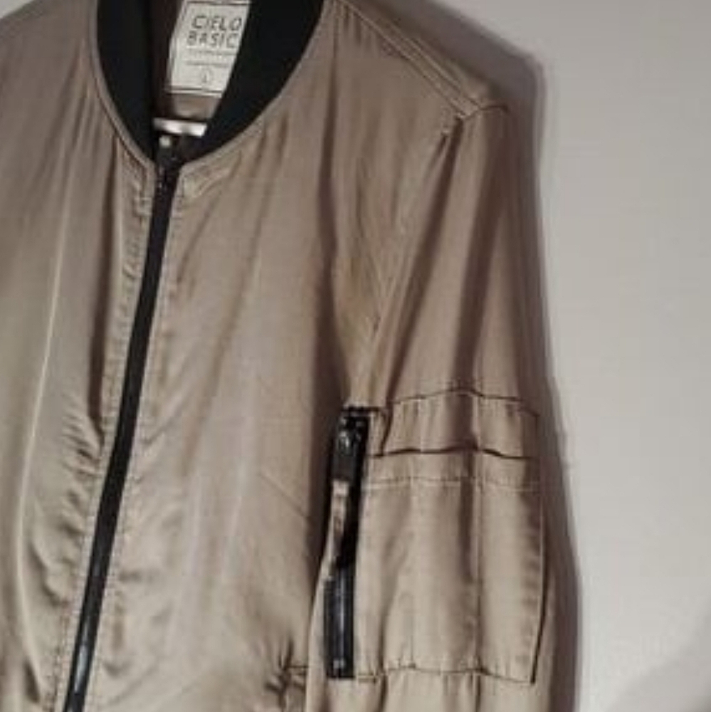 Light Olive Green Bomber Jacket - NWT - Picture 6 of 9